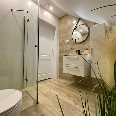 Fiona2 Centrum700m Parking Bezplatny Monitorowany Salon Tv Sypialnia Tv Lazienka Kuchnia Rekuperacja Карпач