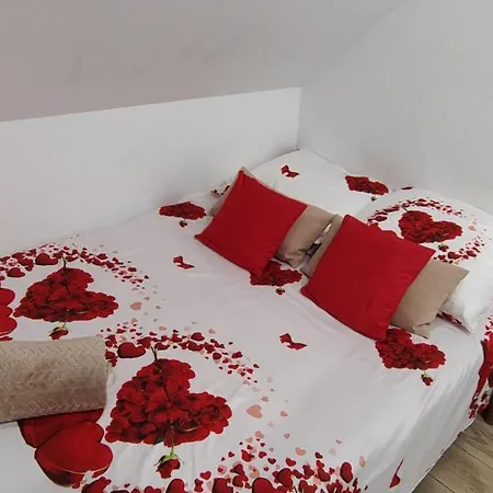 Apartment Fiona2 Centrum700m Parking Bezplatny Monitorowany Salon Tv Sypialnia Tv Lazienka Kuchnia Rekuperacja