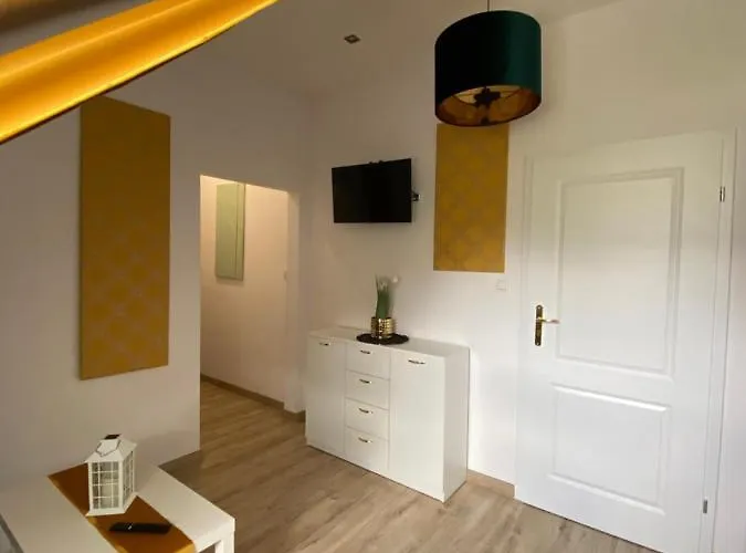 Apartment Fiona2 Centrum700m Parking Bezplatny Monitorowany Salon Tv Sypialnia Tv Lazienka Kuchnia Rekuperacja