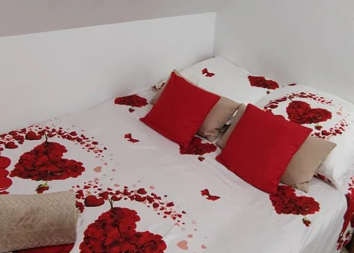 Apartment Fiona2 Centrum700m Parking Bezplatny Monitorowany Salon Tv Sypialnia Tv Lazienka Kuchnia Rekuperacja