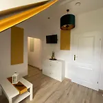 Apartment Fiona2 Centrum700m Parking Bezplatny Monitorowany Salon Tv Sypialnia Tv Lazienka Kuchnia Rekuperacja